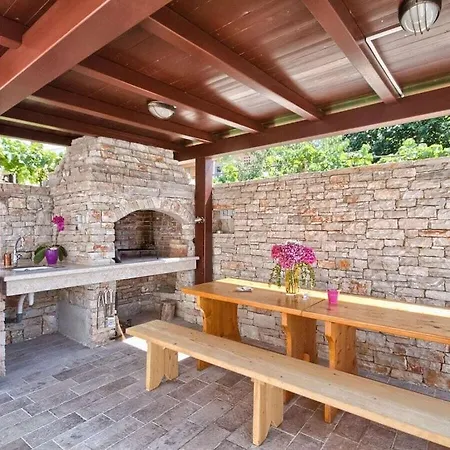 Dom wakacyjny Kascuni A2 *