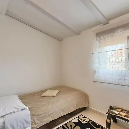Ferienhaus Kascuni A2 Pula